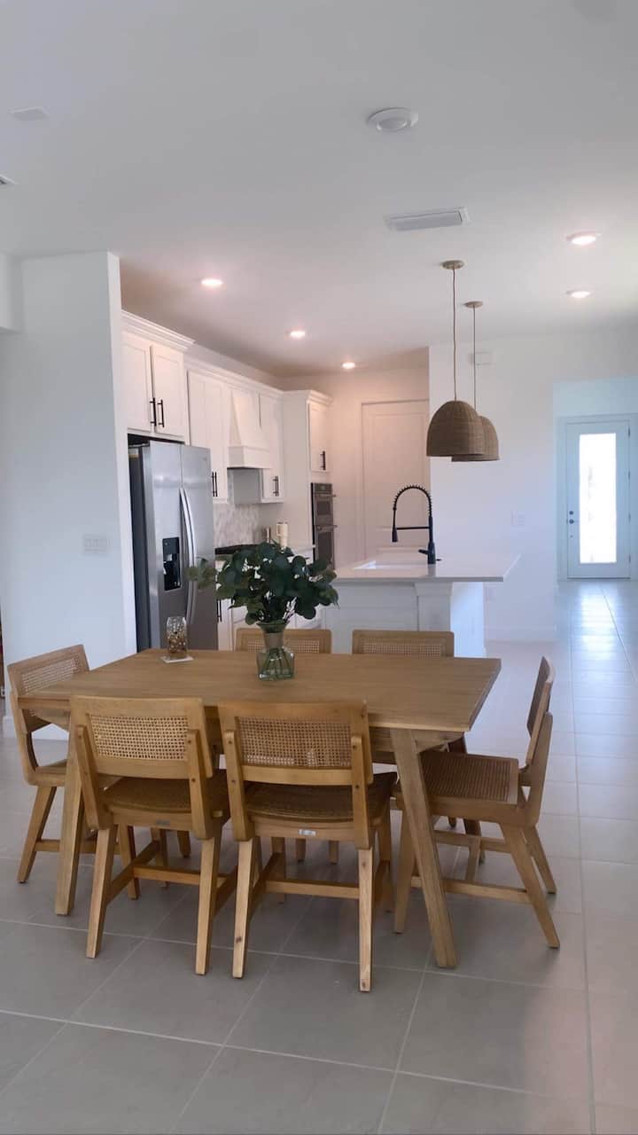 Oasis At Beachwalk - Englewood