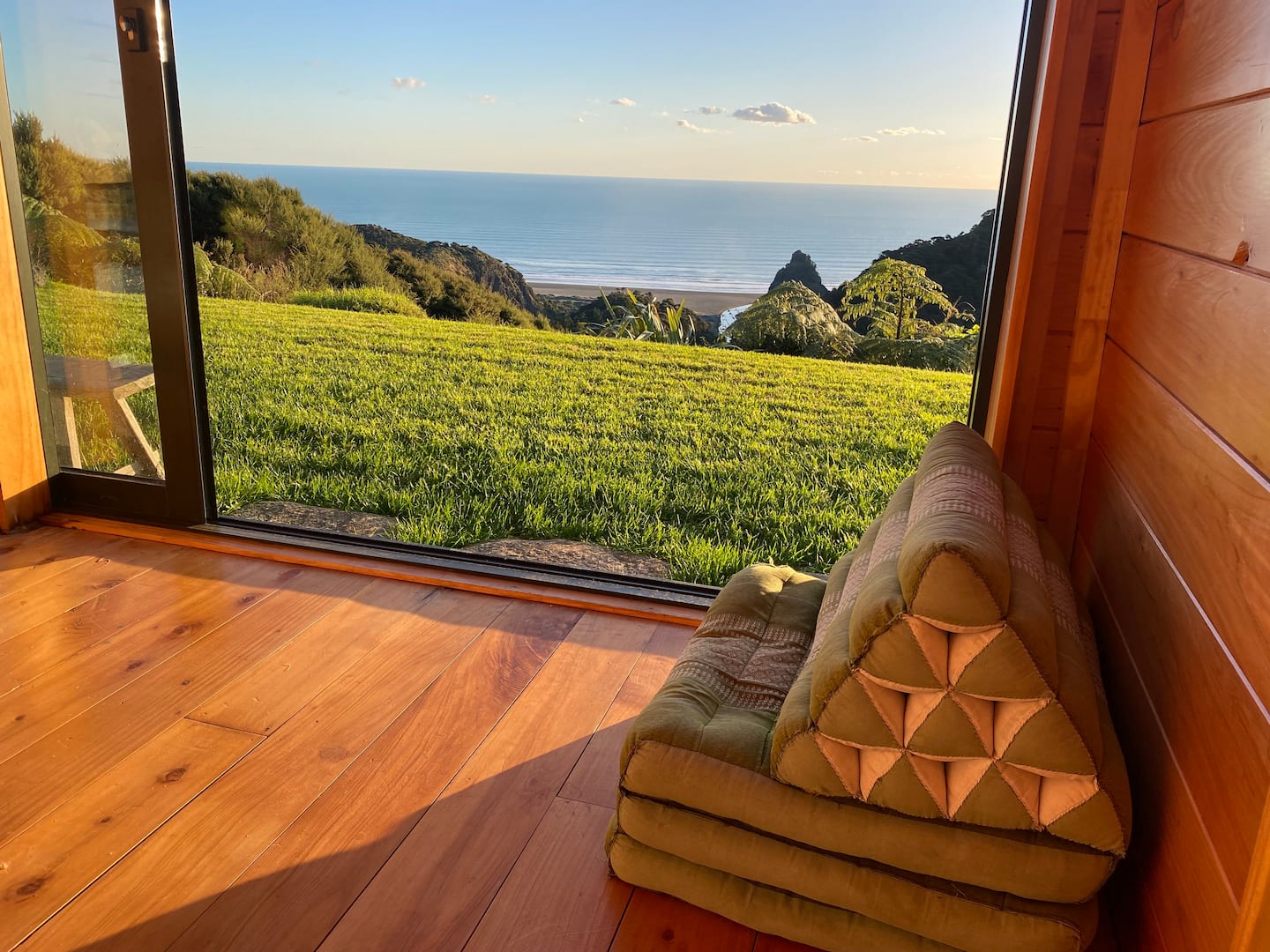 Wake Up To The Sound Of The Ocean 5