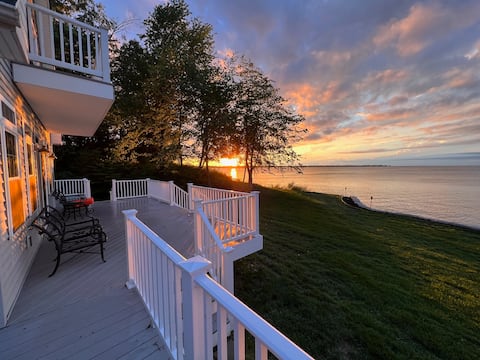 This Place Rocks! Lake Erie