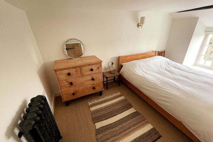 Стандарден дупли кревет