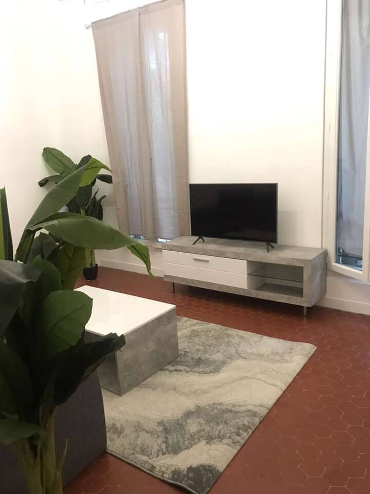 t2 in the heart of Marseille Apartments for Rent in Marseille, ProvenceAlpesCôte d'Azur
