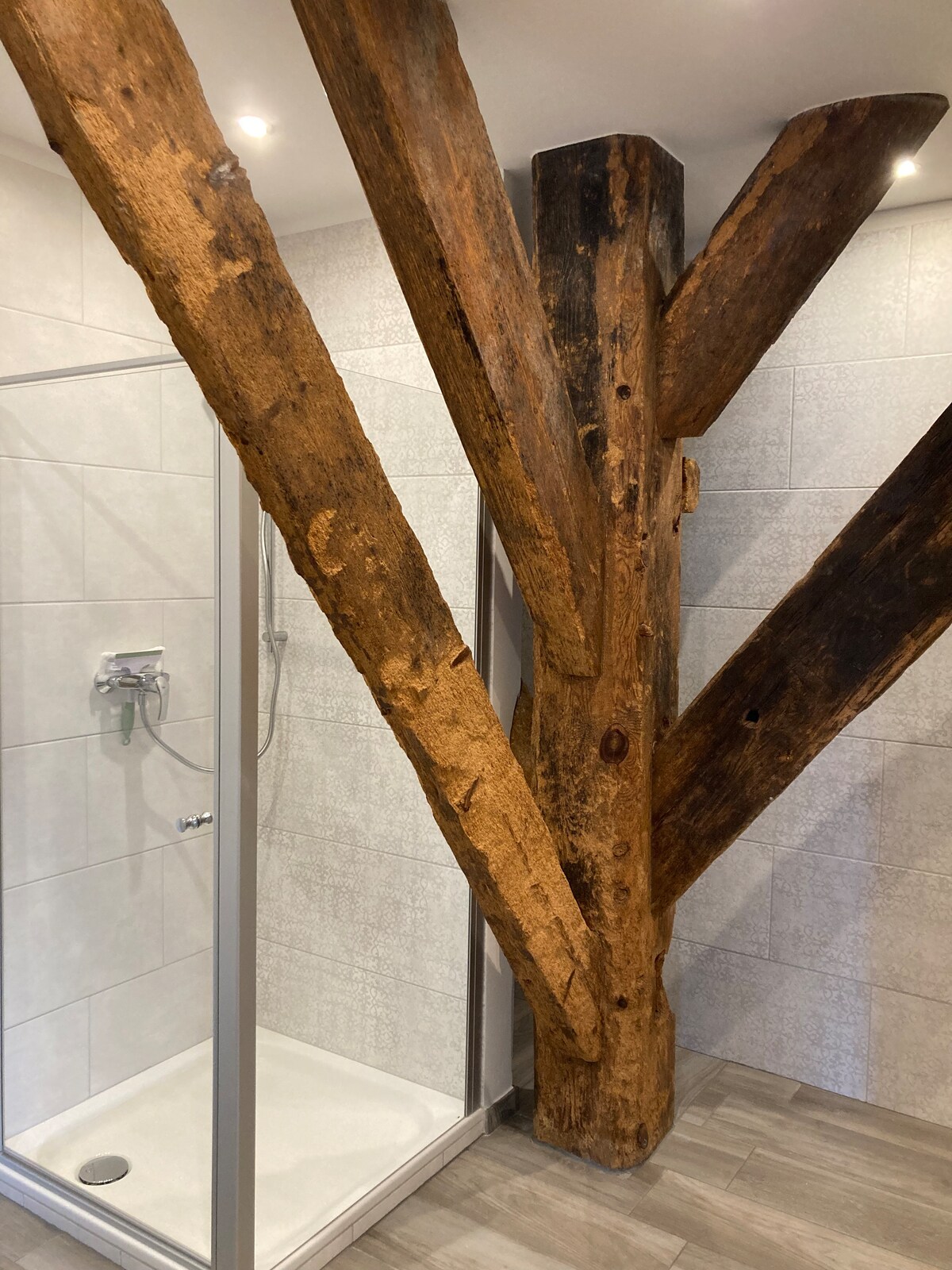 Airbnb con migliori performance: Upper floor apartment III, farm a Tating