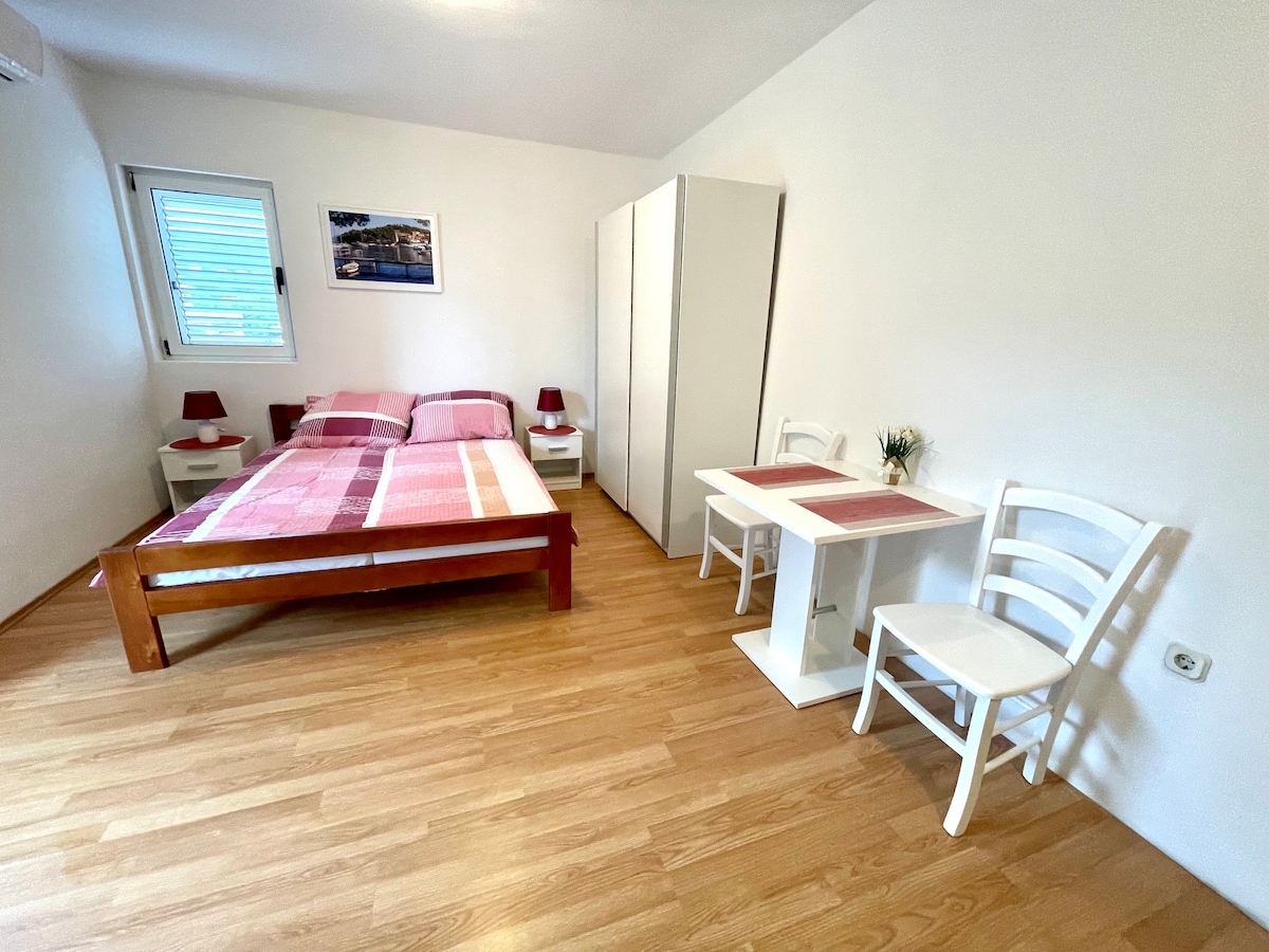 Studio apartment Julie 4