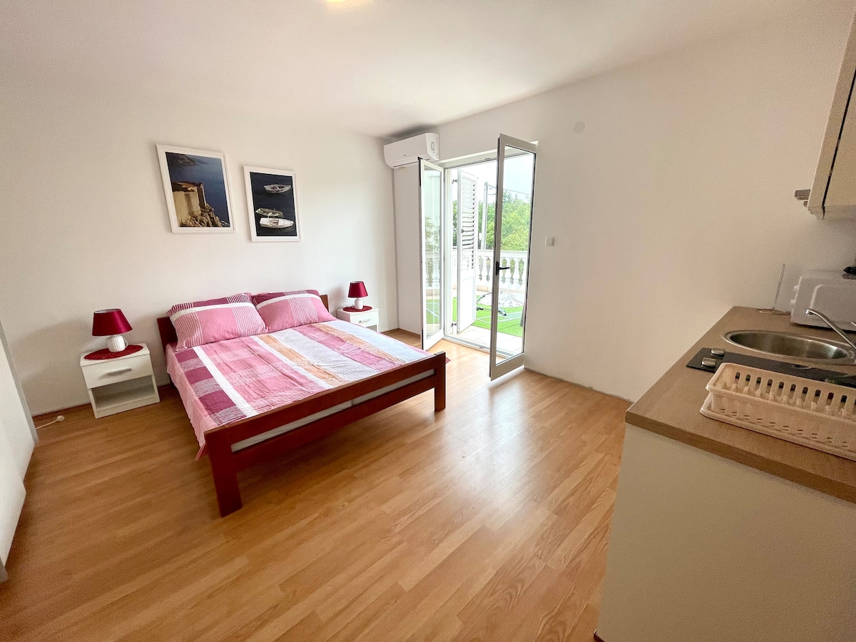 Studio apartment Julie 4