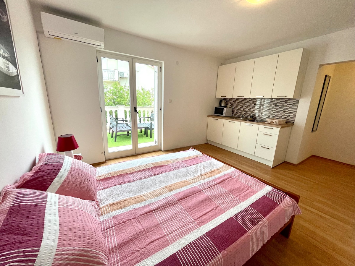 Studio apartment Julie 4