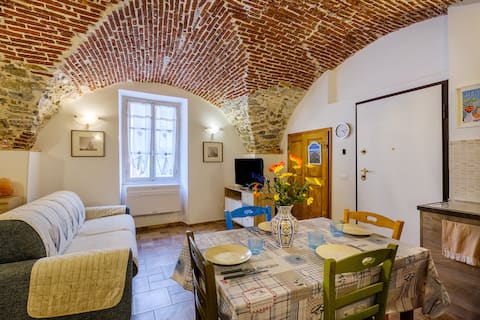 Successful Airbnb property: The Ancient Vaults of Menton in Menton