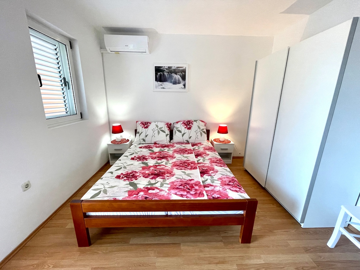 Studio Apartment Julie 6