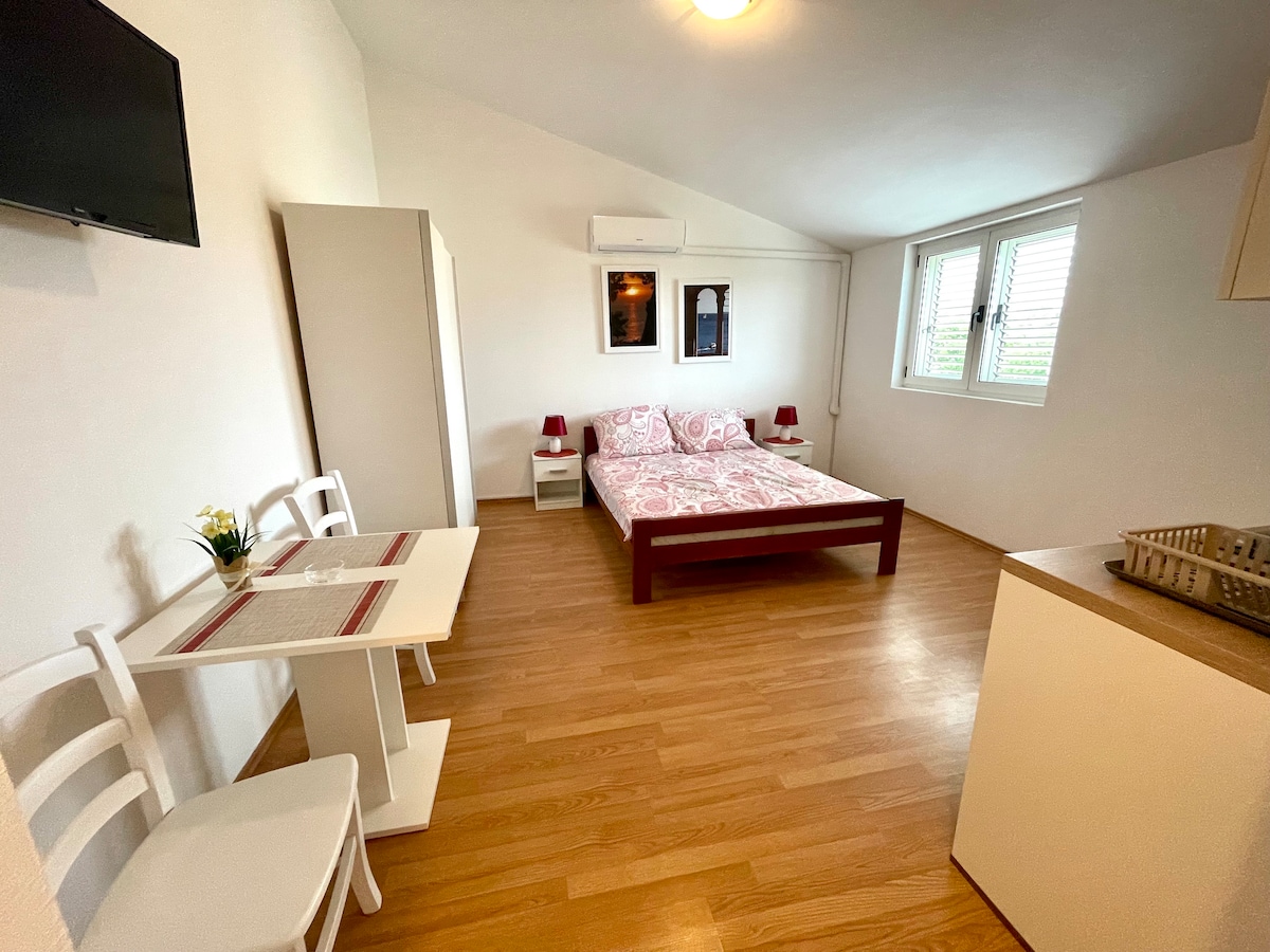 Studio apartment Julie 8