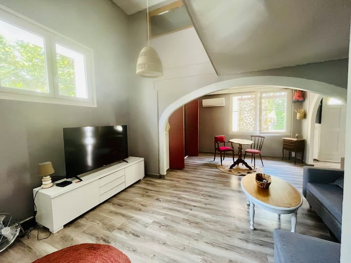 Delightful Apartment/House, Close to Castle