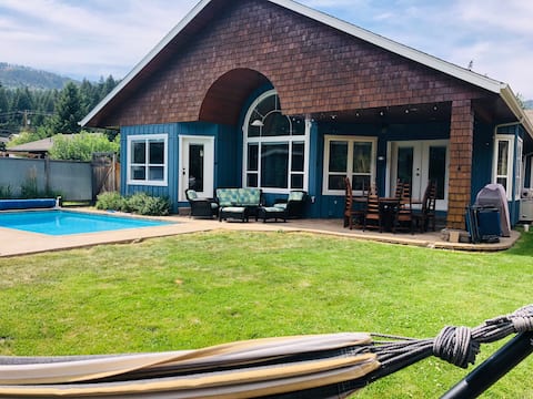 Summer Fun with Pool & Golf Discounts