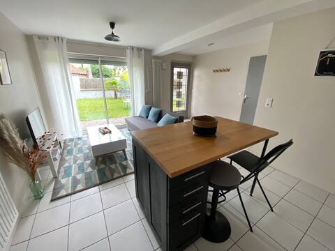 Apartment with private garden and master suite