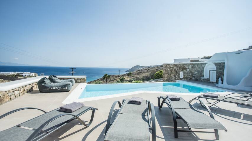 EliaSpirit Villa A2 – 5BD Private Pool Live&Travel gallery image 3