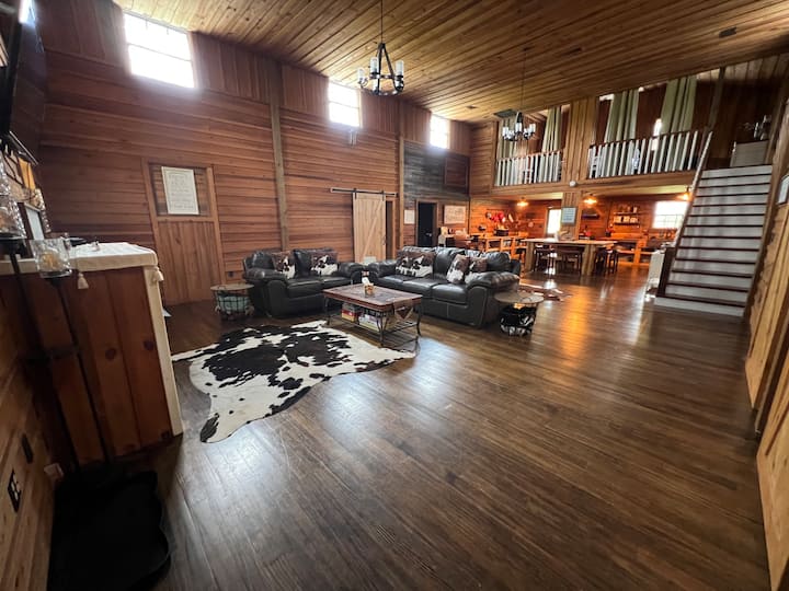 Beautifully restored farmhouse on 100 acres - Houses for Rent in ...