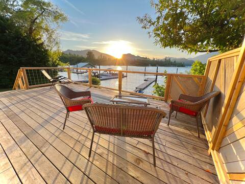 Honeymoon Bay Cottage