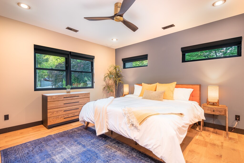 ห้องสวีทห้องนอนหลัก - ชั้นบน 