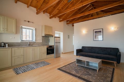 Neapolis Oasis - Upper House