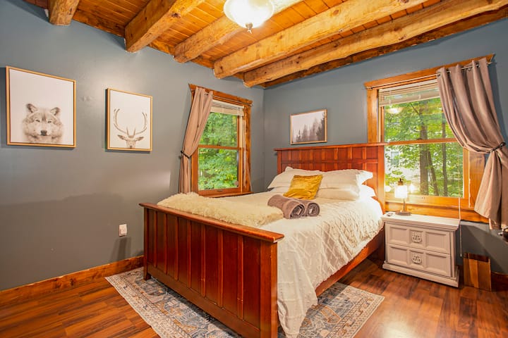 غرفة نوم بحجم كوين، تتسع لنوم شخصين