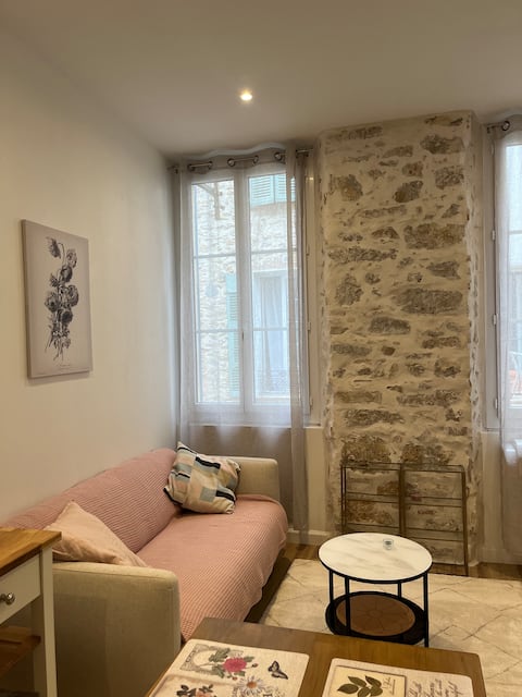 Annonce Airbnb populaire: Romantic & comfy 1 bedroom flat - Old Antibes à Antibes