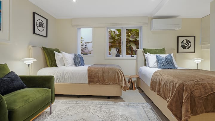 Amplio con mucho espacio, el dormitorio 3 es acogedor y cómodo y perfecto para niños o adultos que necesitan su propio espacio.