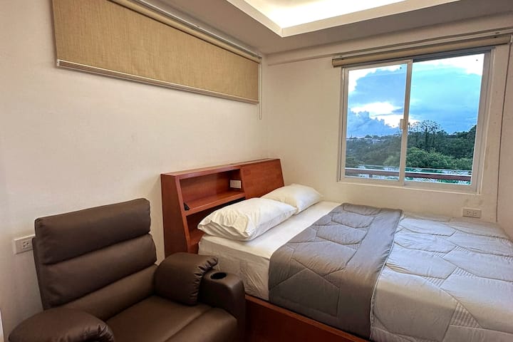 VILLA 2ND FLOOR ROOM