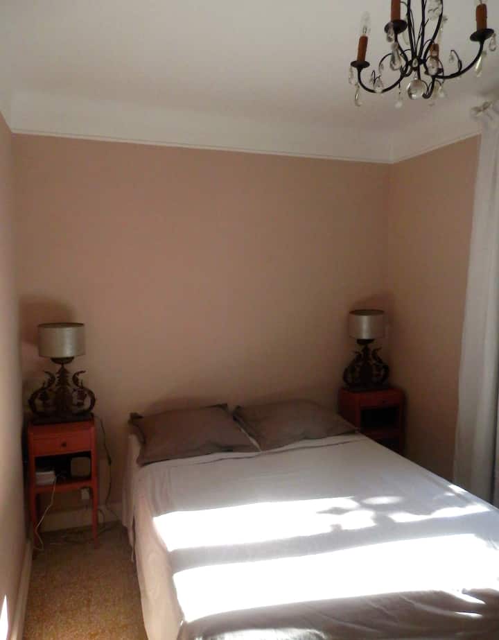 غرفة النوم 2