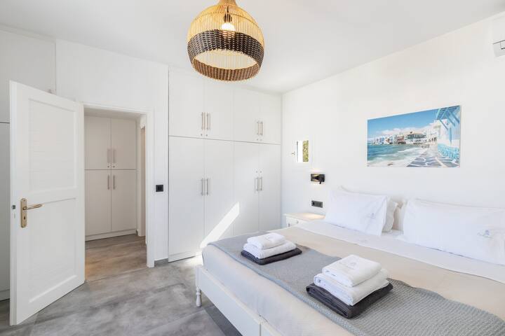 Calypso Mykonos Town (Sea View) gallery image 3