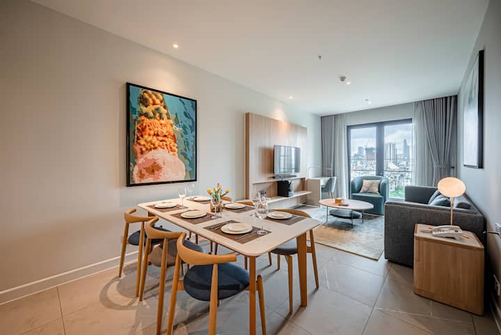 Zenity 5* Suite 3br_ River City View Free Gym/pool - Vietnam