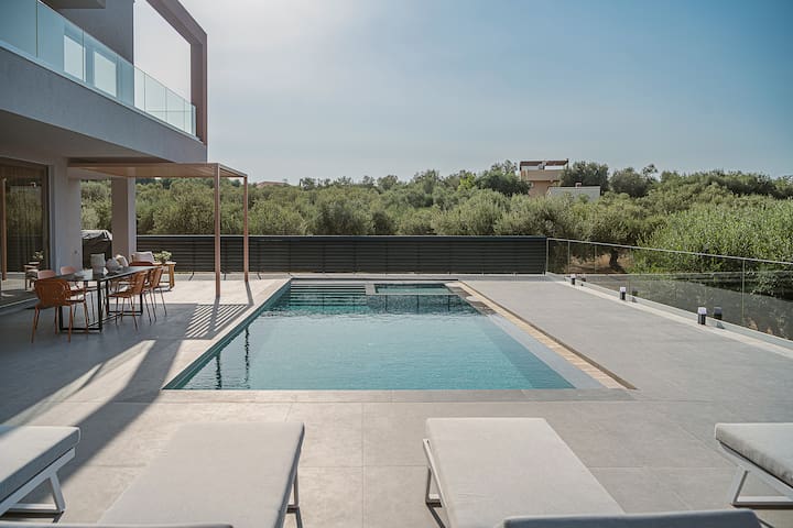 Villa Angel | Estel Residences gallery image 4