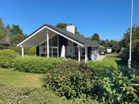 Beautiful cottage by forest, beach and Aarhus