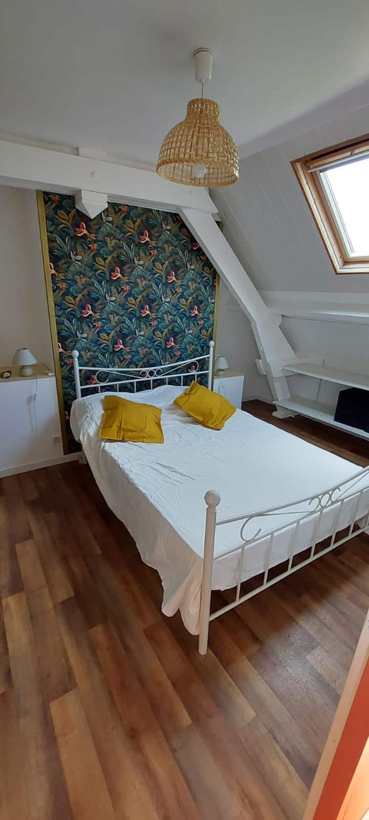 Habitación con una cama 140