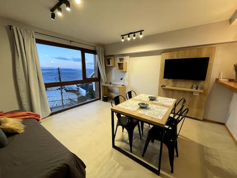 Anuncio de Airbnb popular: Lake View | Free Garage | Central| Modern en San Carlos De Bariloche