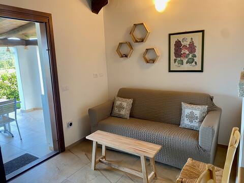 Annuncio Airbnb popolare: Villa Cice, with garden, in Tanaunella, Budoni a Budoni