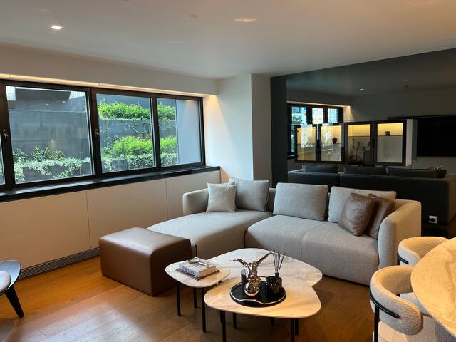 The Ritz Carlton residence,2 bed,like 5star hotel gallery image 2