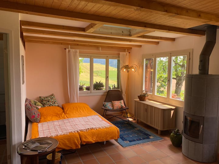 Divan i palosur në krevat