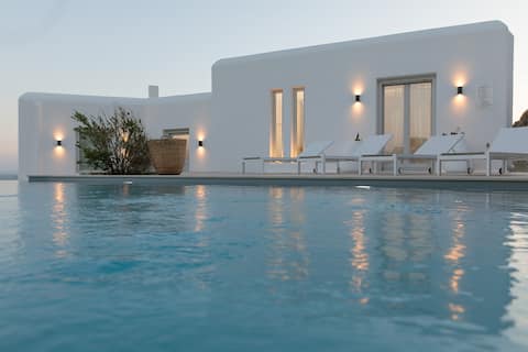 Total Privacy Panoramic Sea View private poolVilla