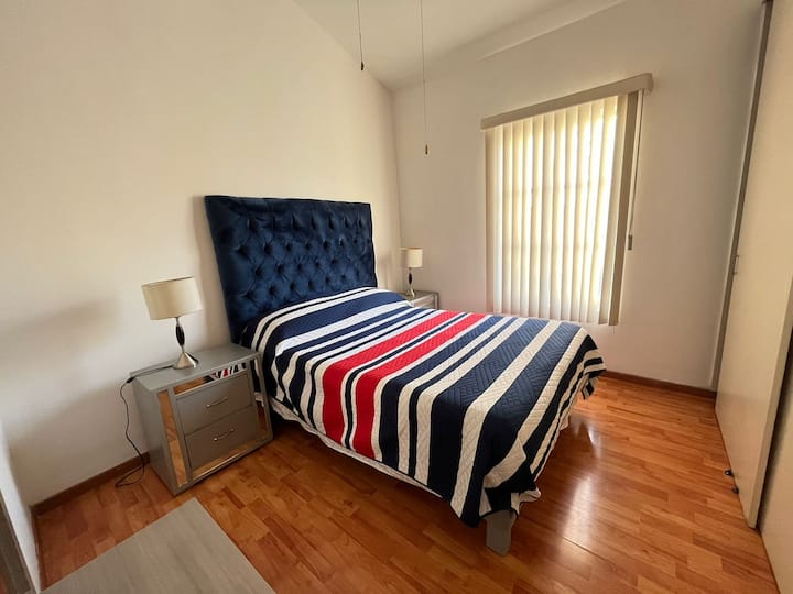 Спалня с двойно легло