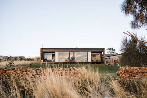 Sea Stone - An Oceanfront Modern Luxury Stay