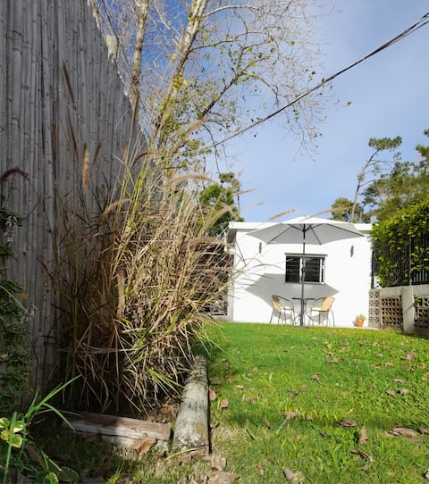 Anuncio de Airbnb popular: A beautiful and warm house en Ciudad De La Costa