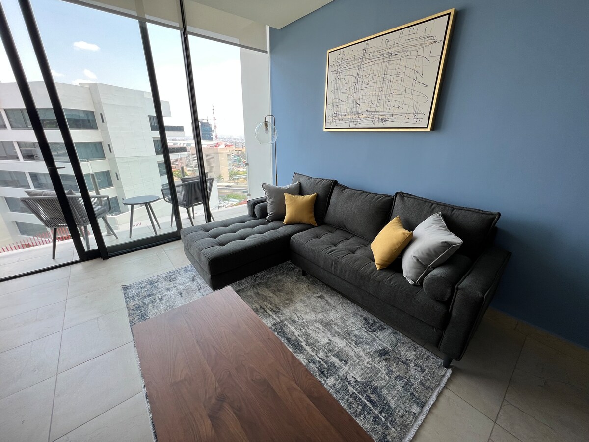 Top Airbnb: Koloria - Excellent Location | Centro Sur en Quintas Del Marqués