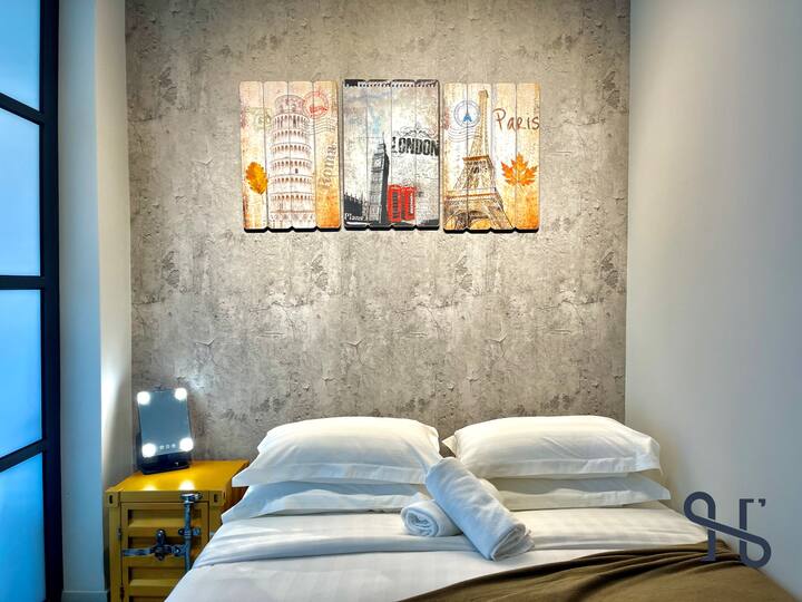 Krevat dopio "Queen" me pamje nga deti