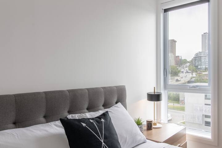 Panorama Penthouse: Free Parking, Roof Top, Gym gallery image 3