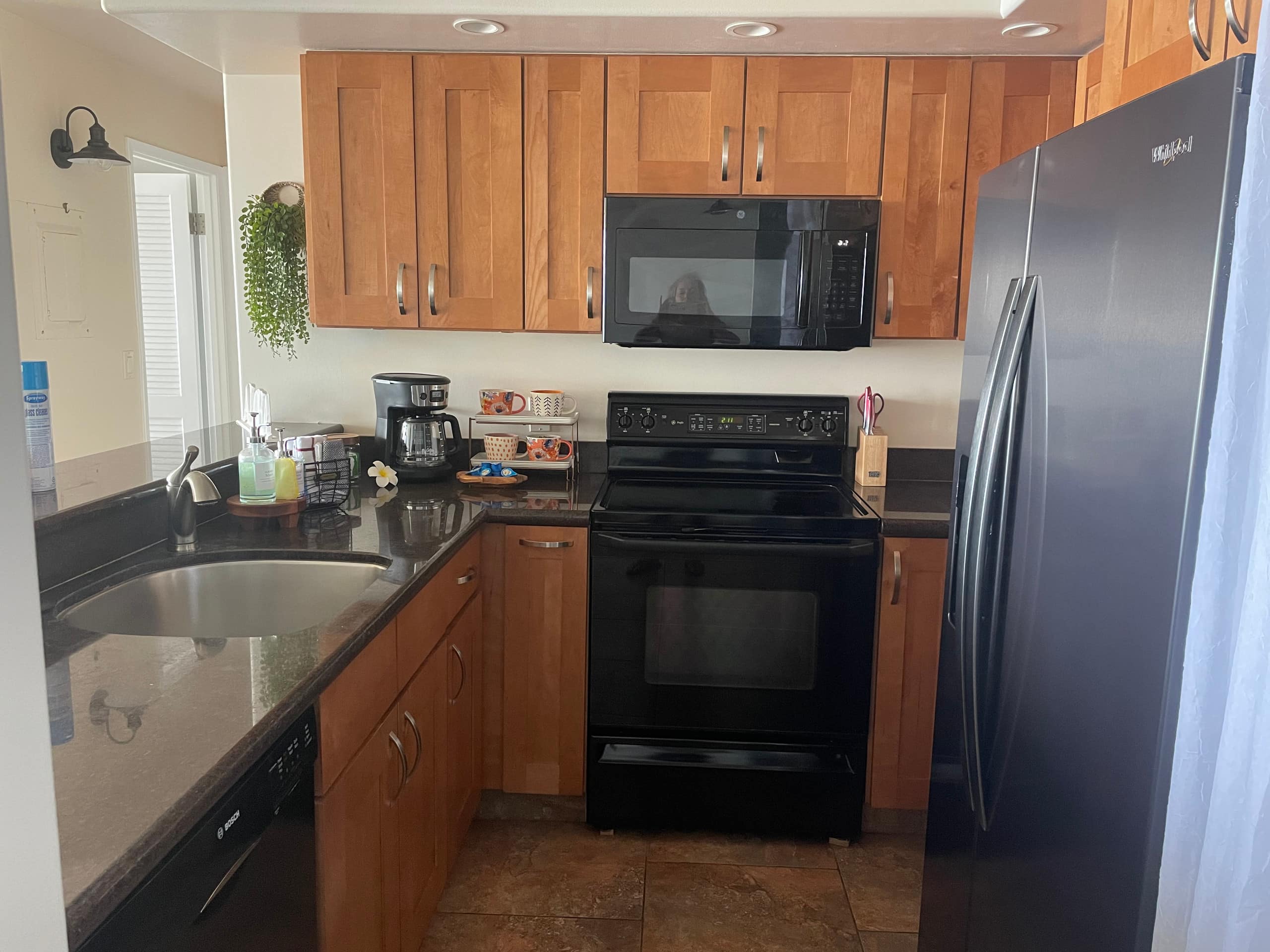 Condo in Lahaina · ★4.79 · 2 bedrooms · 2 beds · 2 shared baths - Image 16