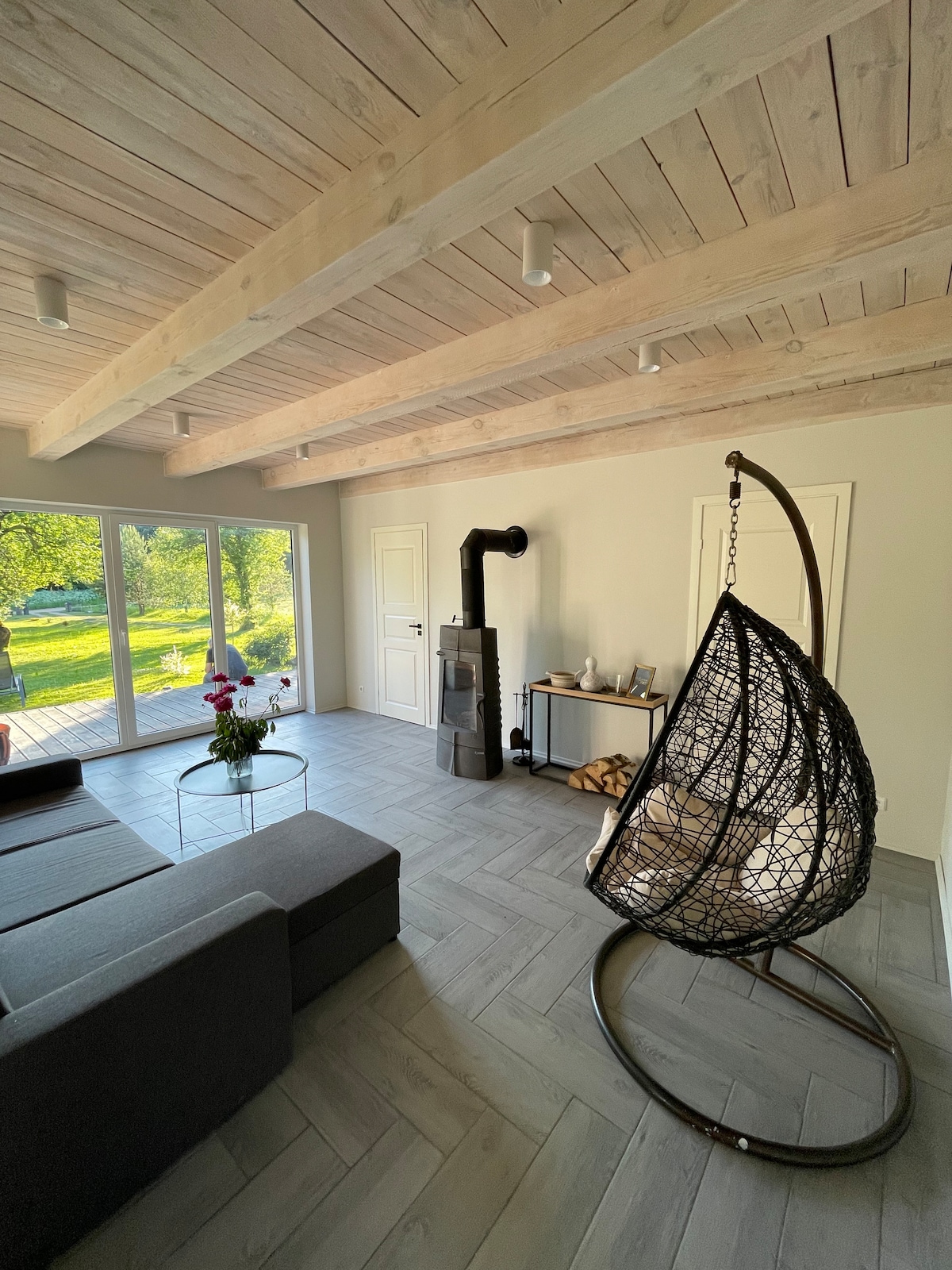 พื้นที่ใช้ร่วมกันและการจัดเตรียมการนอนเพิ่มเติม