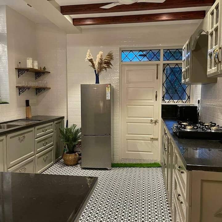 Kitchenette image 1