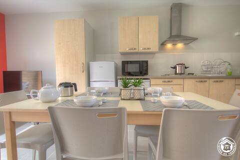 Quiet 2 bedrooms holiday rental with terrace