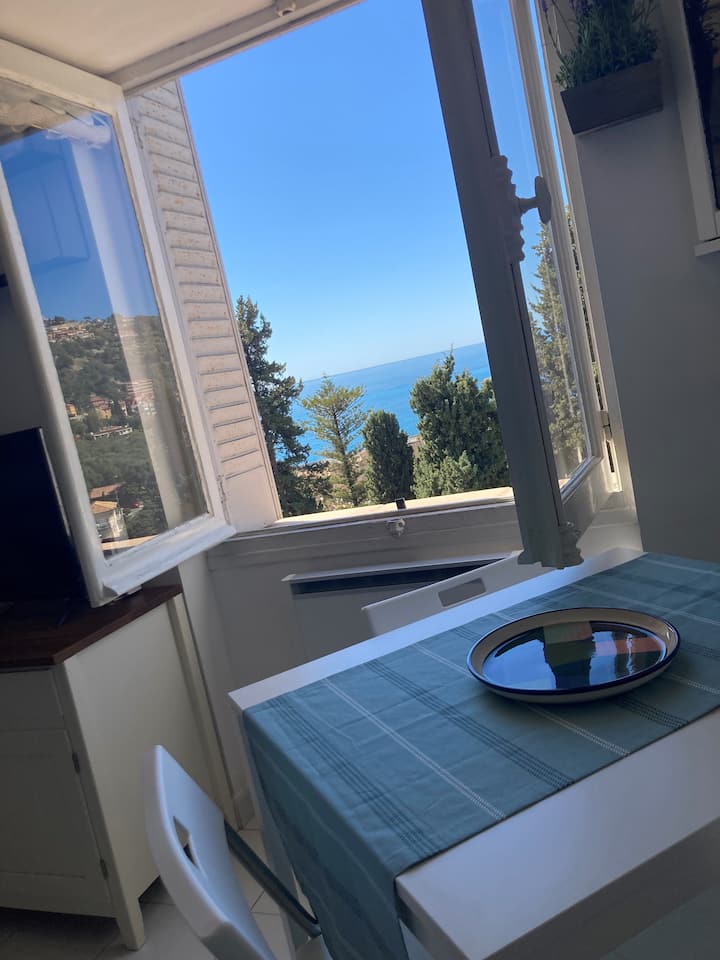 Menton, "La Villa Hygie" Cozy Appartement, Vue Mer - Menton