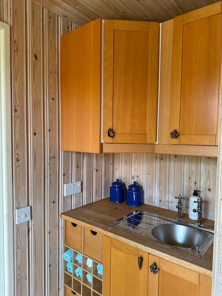 Kidbrook Cabin, Central Cheshire Retreat - Northwich