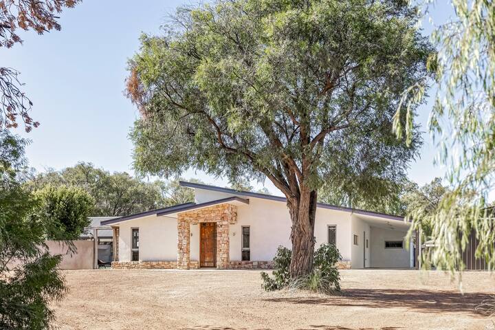 Woodlands Villa – family bush escape gallery image 3