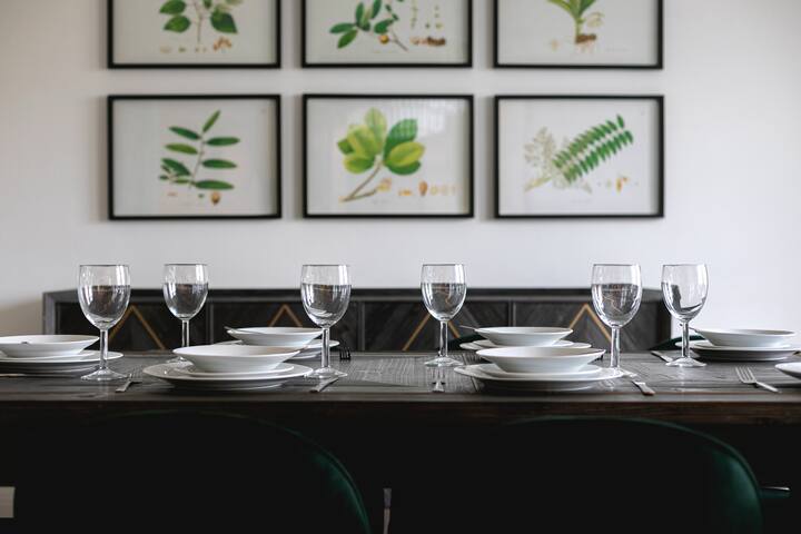 -|-Luxury n’ Spacious AirCon 4 Bed 4,5 Bath App-|- gallery image 3