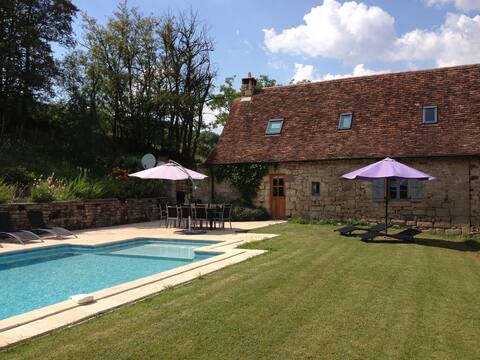 Country home, heated pool near Collonges la Rouge